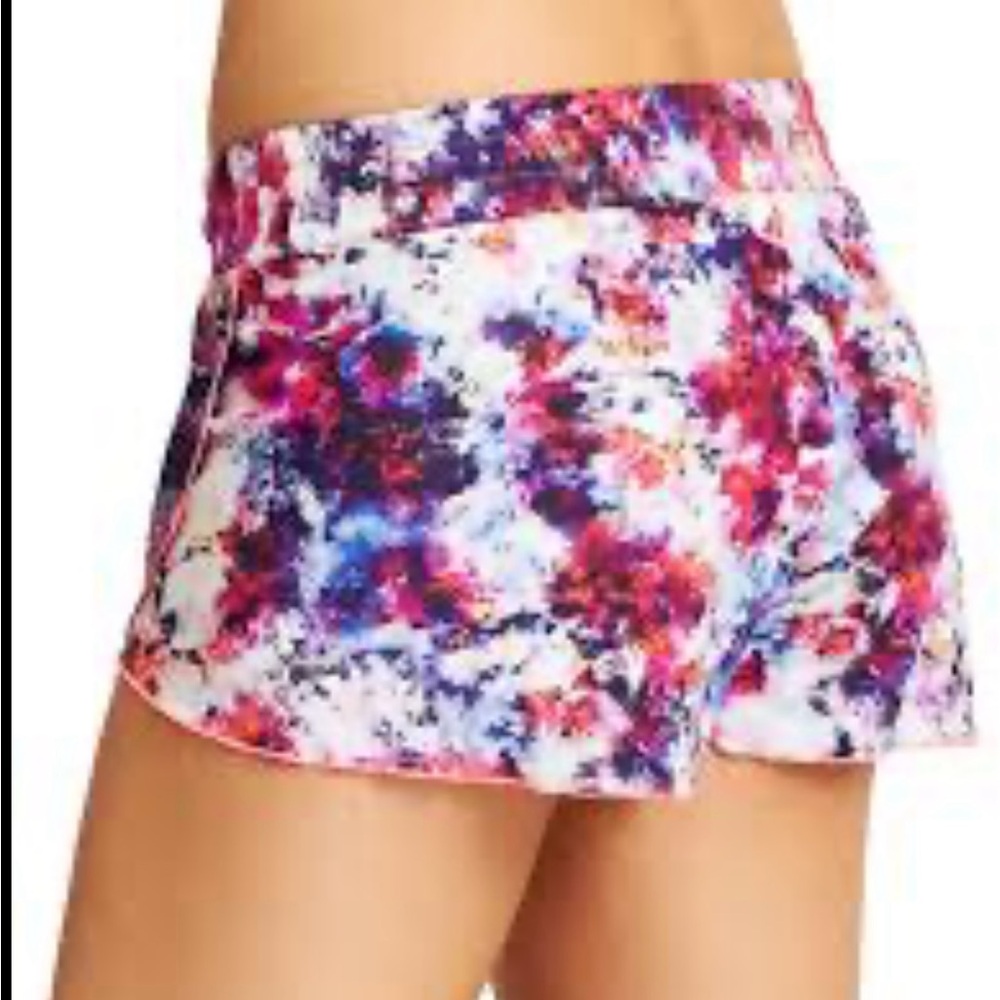 ATHLETA HYPERSONIC PETAL SHORT size Large running track shorts